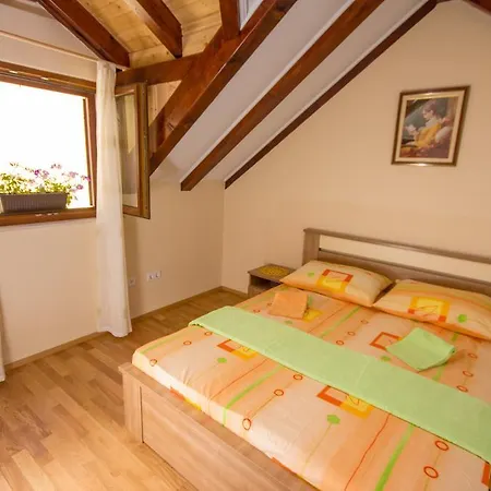 Apartment Niko Kastel Stari Kastela Room photo