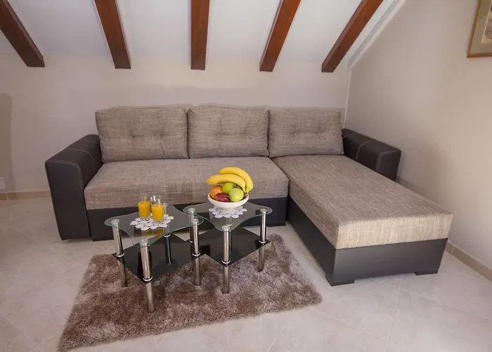 Apartment Niko Kastel Stari