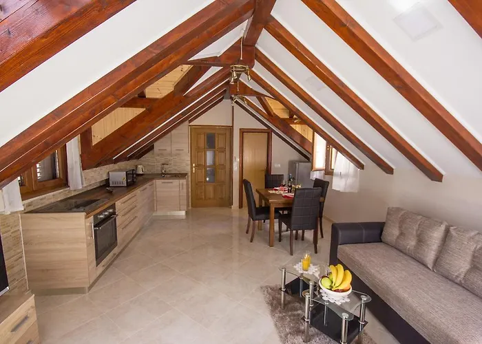 Apartment Niko Kastel Stari