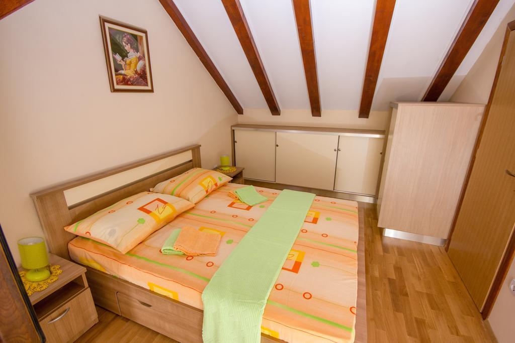 Niko Kastel Stari Kastela