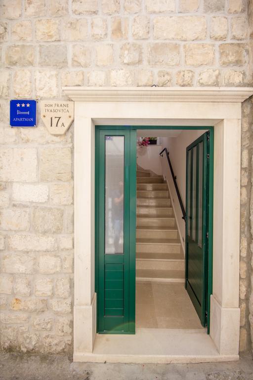 Apartment Niko Kastel Stari *